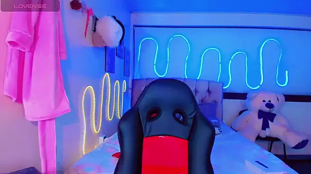 Alisson Taylor 1 online show from 02-25-26, 10:25