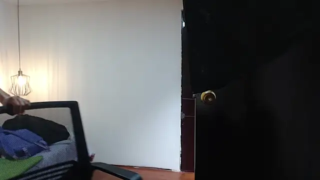 Emma hassani online show from 03-31-26, 02:28