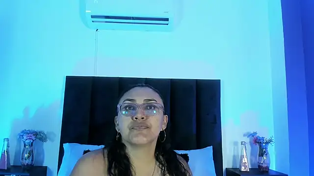 scarlet  ray  online show from 04-10-26, 11:04