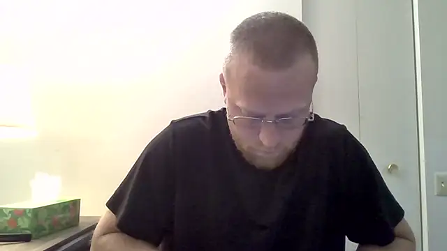 Snapshot of tytheexhibionist chatting on 06-15-26, 01:13 tytheexhibionist online show from 06-15-26, 01:13