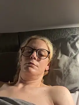 Amelie BlondeXX online show from 03-03-26, 08:09