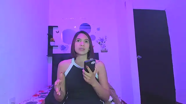 sapphire brown20 online show from 04-25-26, 10:07