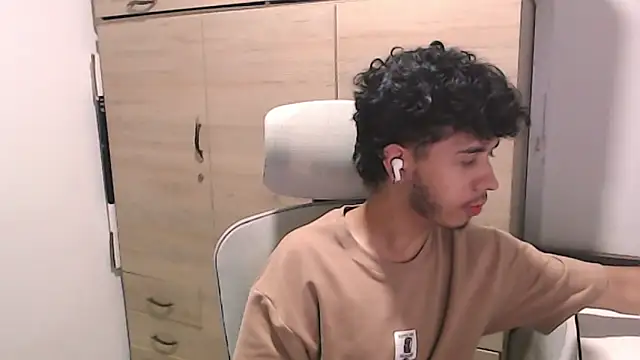 axeldarkk online show from 03-11-26, 08:15