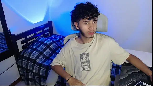 axeldarkk online show from 04-06-26, 07:26