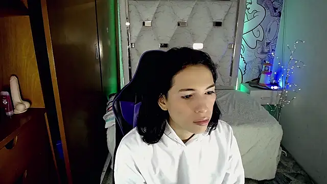 Larry craft online show from 04-23-26, 08:33