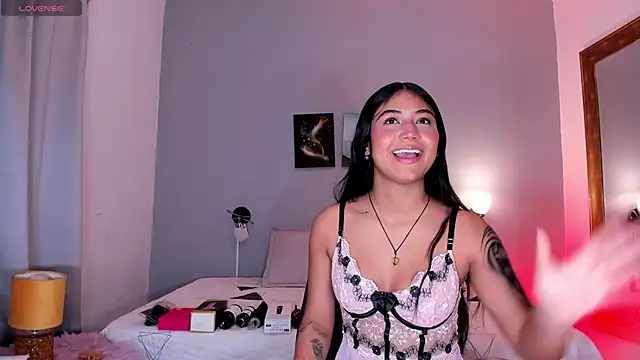 KimTaylorW online show from 04-22-26, 02:36