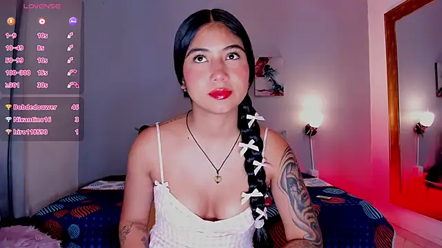 Snapshot of KimTaylorW chatting on 05-14-26, 02:40 KimTaylorW online show from 05-14-26, 02:40