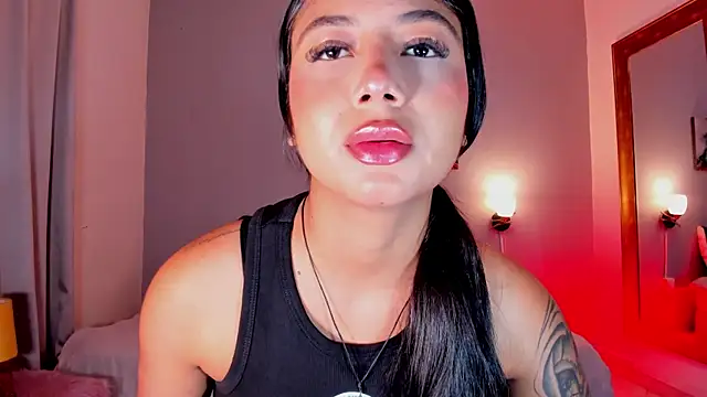 KimTaylorW online show from 07-04-26, 02:51