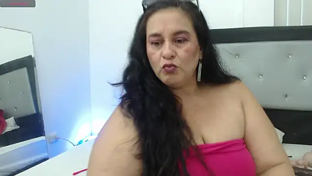 Sharlot curvy online show from 04-28-26, 05:51