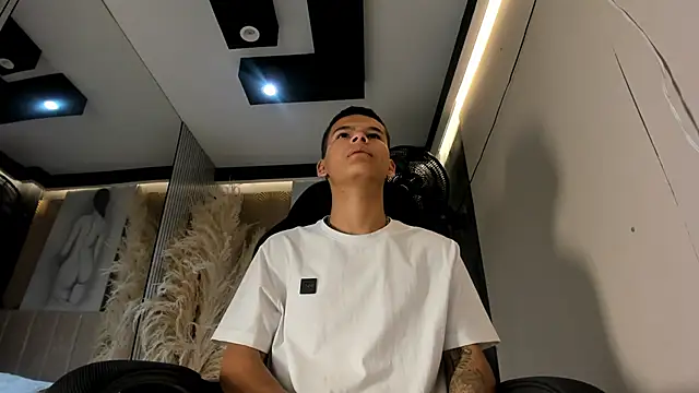 DylanRoyce  online show from 04-04-26, 12:13