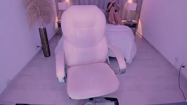 ANGIE-SMITH online show from 04-03-26, 03:37