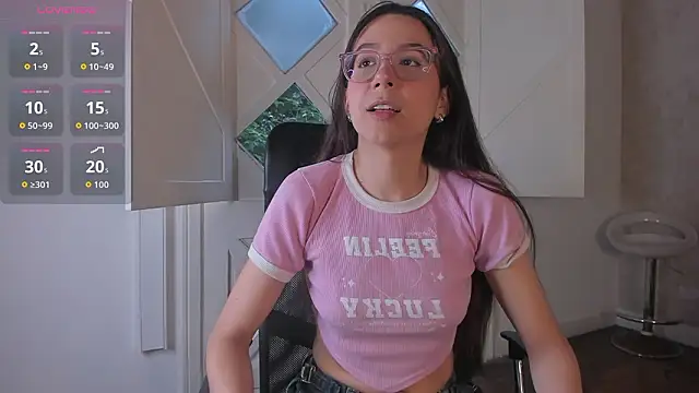 Snapshot of Arii_wilde chatting on 03-03-26, 12:00 Arii wilde online show from 03-03-26, 12:00