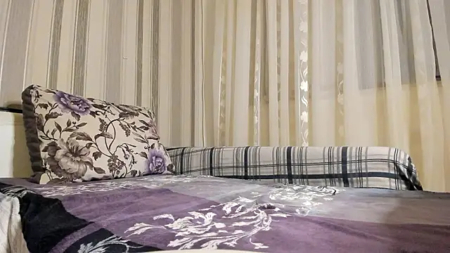 FrosstyRose online show from 03-24-26, 07:08