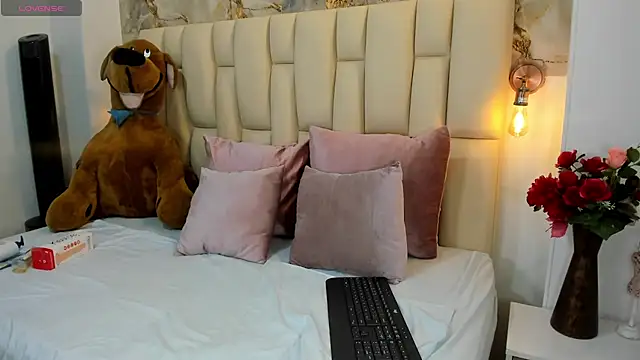 shelseanova online show from 04-27-26, 10:19