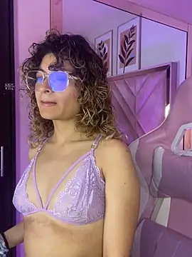 emilyjonesss  online show from 04-10-26, 09:52