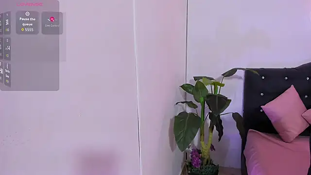 LINDSAY TAY online show from 04-20-26, 03:20