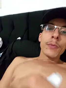 Snapshot of jhowbala chatting on 03-06-26, 02:02 jhowbala online show from 03-06-26, 02:02