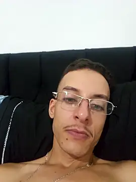 Snapshot of jhowbala chatting on 03-08-26, 05:44 jhowbala online show from 03-08-26, 05:44