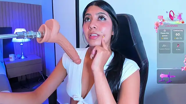lanna doll  online show from 07-19-26, 11:52