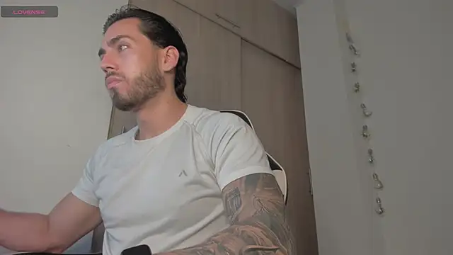 Axel  Blaze online show from 04-18-26, 12:42