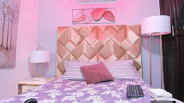 gabyevans4 online show from 03-18-26, 01:03