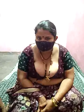 Snapshot of gujjuhotcouple chatting on 03-09-26, 12:47 gujjuhotcouple online show from 03-09-26, 12:47