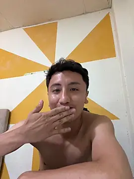 Snapshot of Gonzalogz chatting on 05-18-26, 03:57 Gonzalogz online show from 05-18-26, 03:57