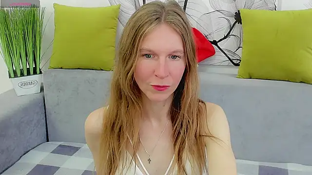 Mira XOo online show from 04-14-26, 02:01