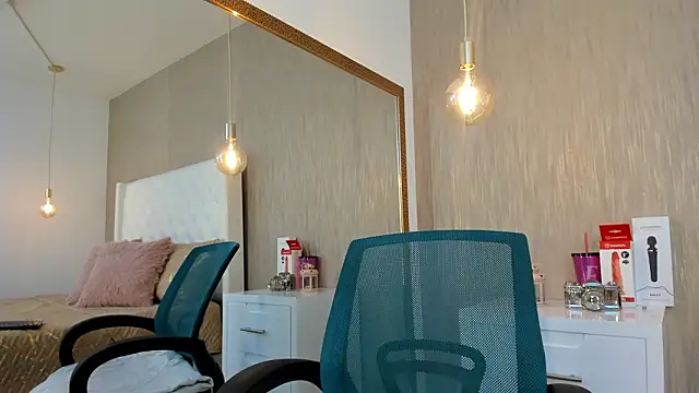 Scarlet 22  online show from 03-08-26, 08:23