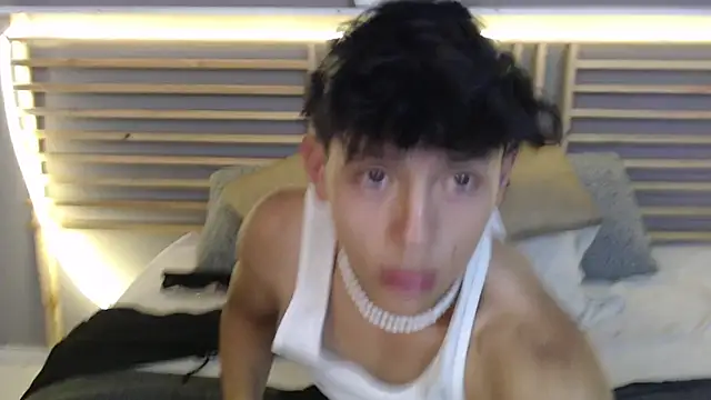 Snapshot of clark_ken01 chatting on 02-26-26, 10:42 clark ken01 online show from 02-26-26, 10:42