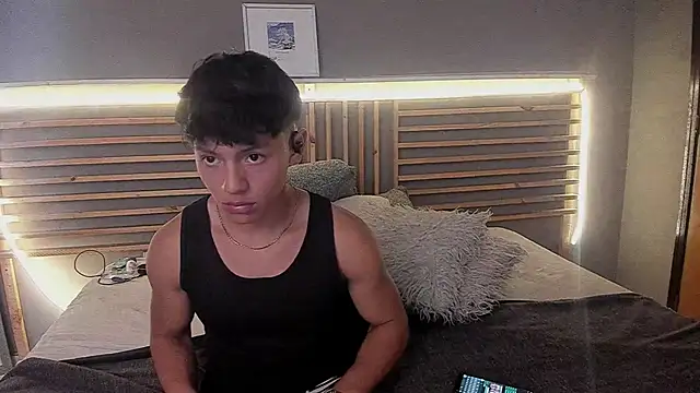 Snapshot of clark_ken01 chatting on 03-04-26, 08:59 clark ken01 online show from 03-04-26, 08:59