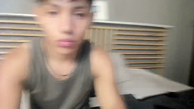 Snapshot of clark_ken01 chatting on 03-09-26, 10:47 clark ken01 online show from 03-09-26, 10:47