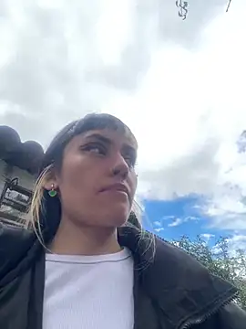 Sara 92 online show from 05-12-26, 04:37