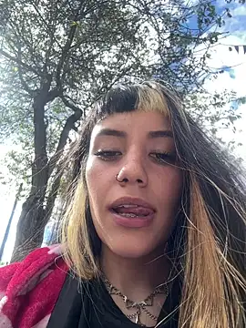 Sara 92 online show from 05-26-26, 07:43