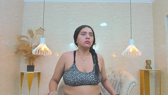 Lunaa Abril online show from 03-10-26, 04:17