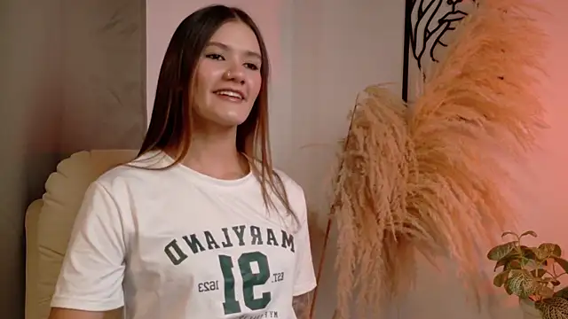 Snapshot of Mia_Benett_ chatting on 03-10-26, 01:16 Mia Benett online show from 03-10-26, 01:16