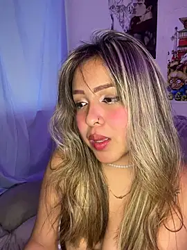 Moon Velvet  online show from 03-13-26, 08:59