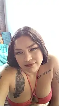 Snapshot of Cristal_queen_ chatting on 03-27-26, 12:38 Cristal queen online show from 03-27-26, 12:38
