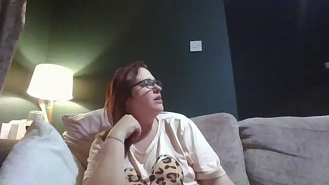 Snapshot of Curvy_Clare chatting on 03-09-26, 07:29 Curvy Clare online show from 03-09-26, 07:29