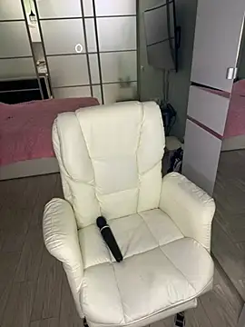 SofieLund online show from 04-16-26, 04:19