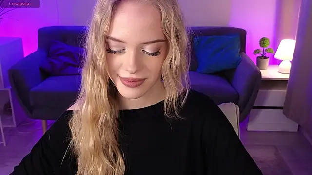 Dear Tessa online show from 03-08-26, 02:32