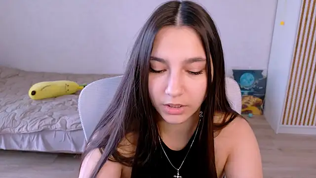 Snapshot of Ari_Grend chatting on 05-08-26, 02:55 Ari Grend online show from 05-08-26, 02:55