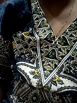 Snapshot of aisha_67 chatting on 03-13-26, 08:15 aisha 67 online show from 03-13-26, 08:15