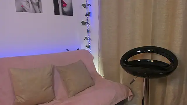 Rebeca Marchetti online show from 04-02-26, 08:39