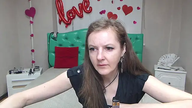 Snapshot of MeganPirs chatting on 04-25-26, 05:10 MeganPirs online show from 04-25-26, 05:10