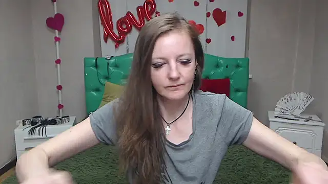 Snapshot of MeganPirs chatting on 05-07-26, 05:18 MeganPirs online show from 05-07-26, 05:18
