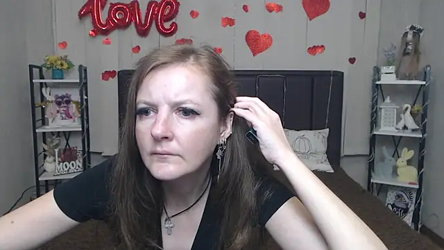 Snapshot of MeganPirs chatting on 05-13-26, 05:32 MeganPirs online show from 05-13-26, 05:32