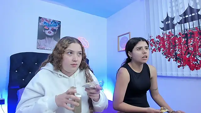 valeria and zoe online show from 03-09-26, 01:37