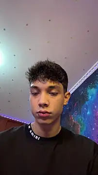 Snapshot of DiamondEssence chatting on 03-15-26, 06:30 DiamondEssence online show from 03-15-26, 06:30