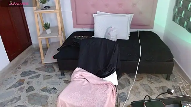 Brenda  222 online show from 03-03-26, 11:43